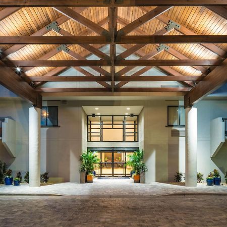 Doubletree By Hilton Gainesville Bagian luar foto
