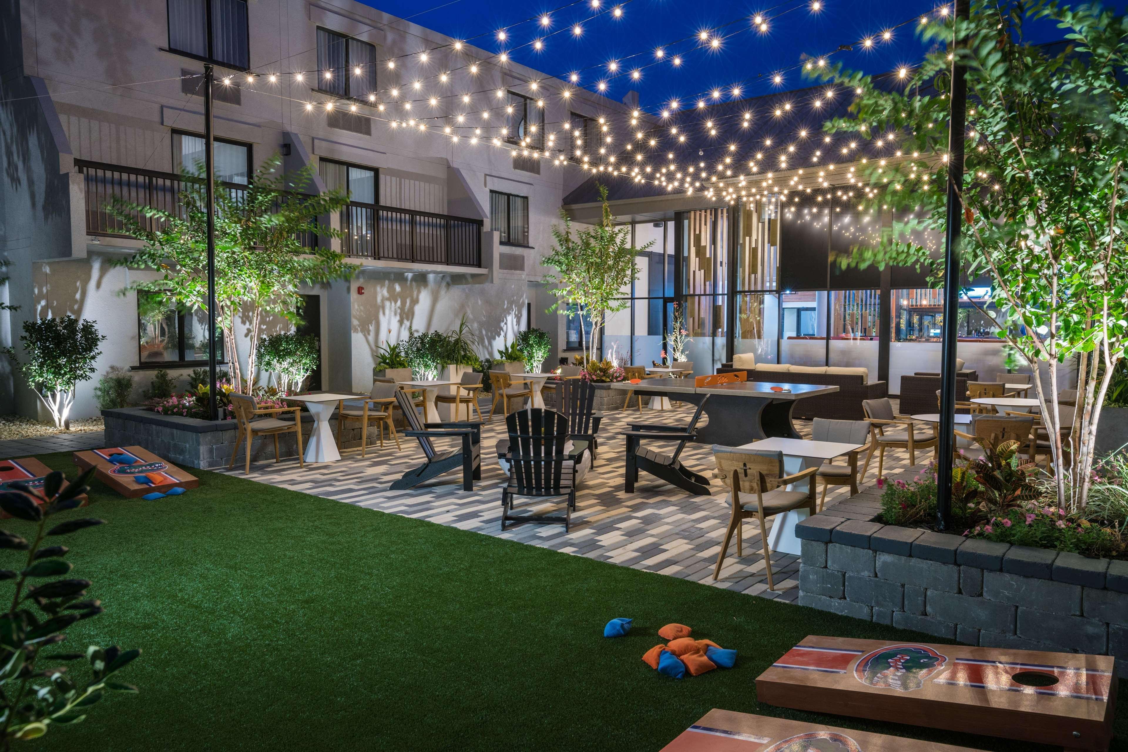 Doubletree By Hilton Gainesville Bagian luar foto