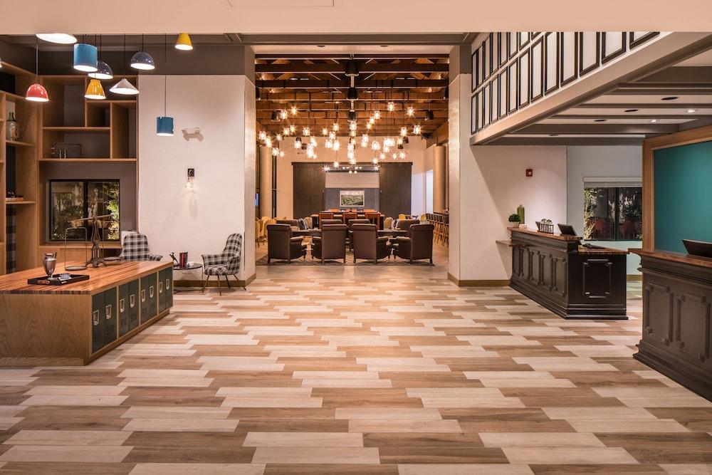 Doubletree By Hilton Gainesville Bagian luar foto