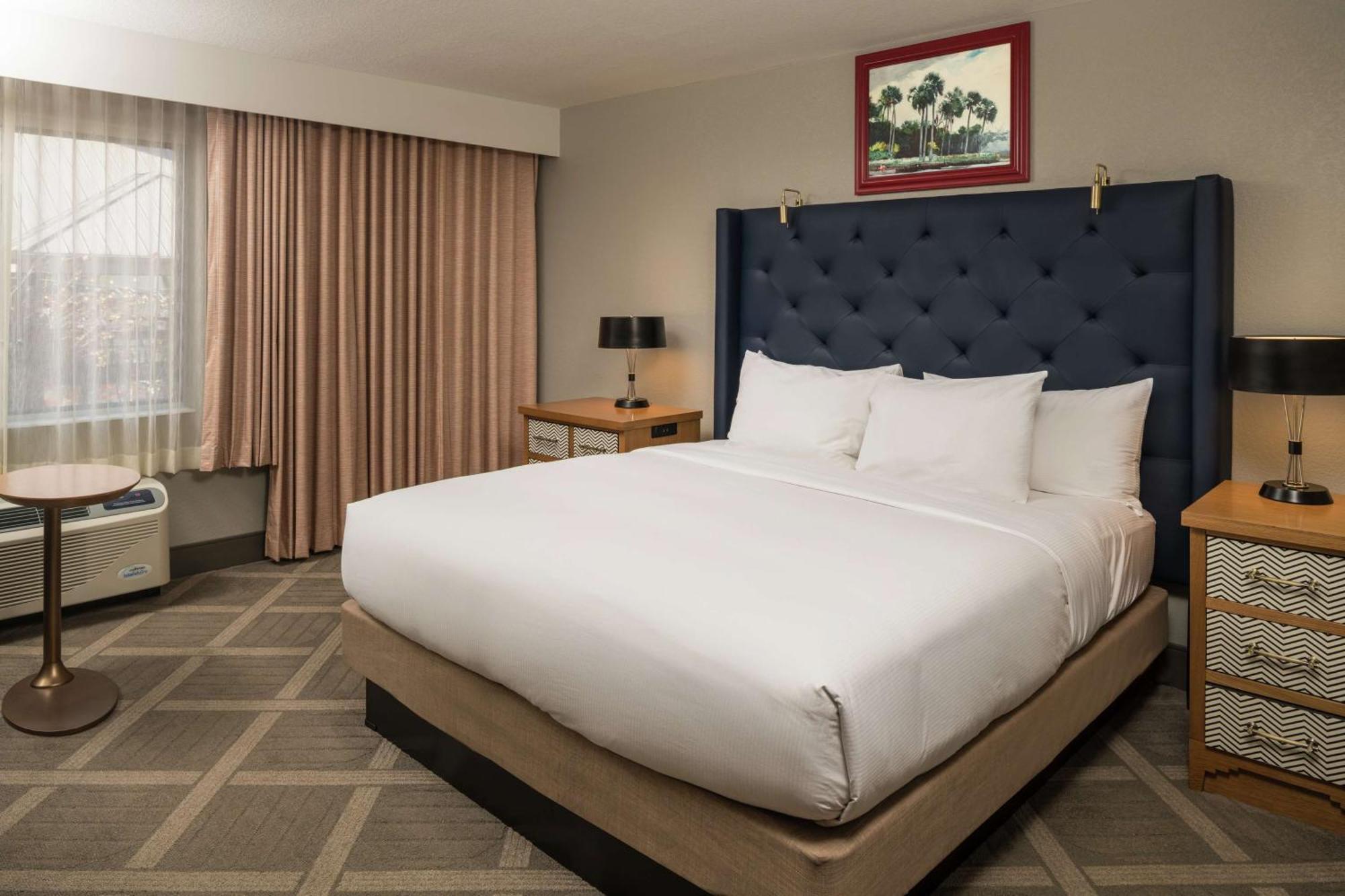Doubletree By Hilton Gainesville Bagian luar foto