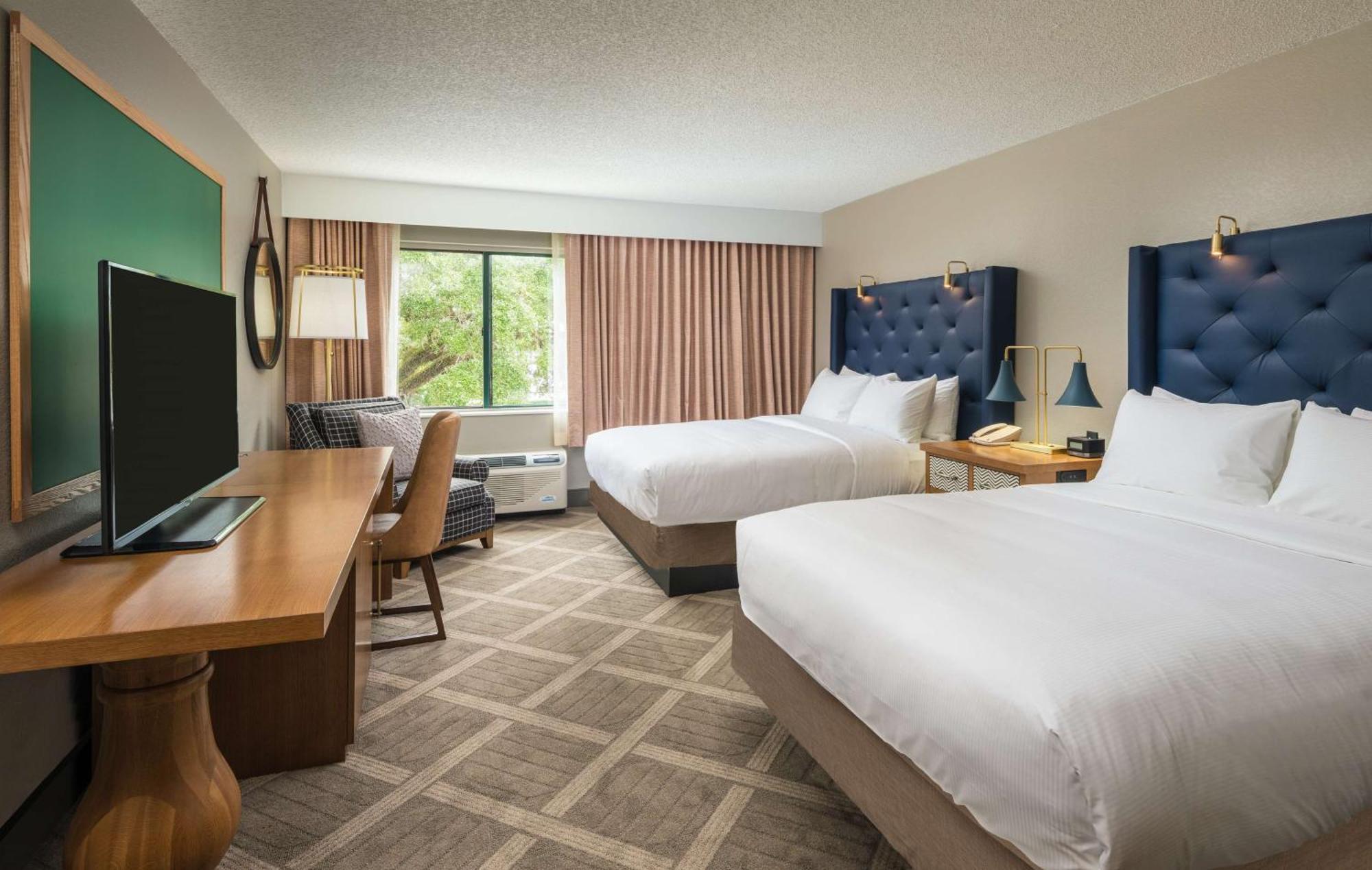 Doubletree By Hilton Gainesville Bagian luar foto