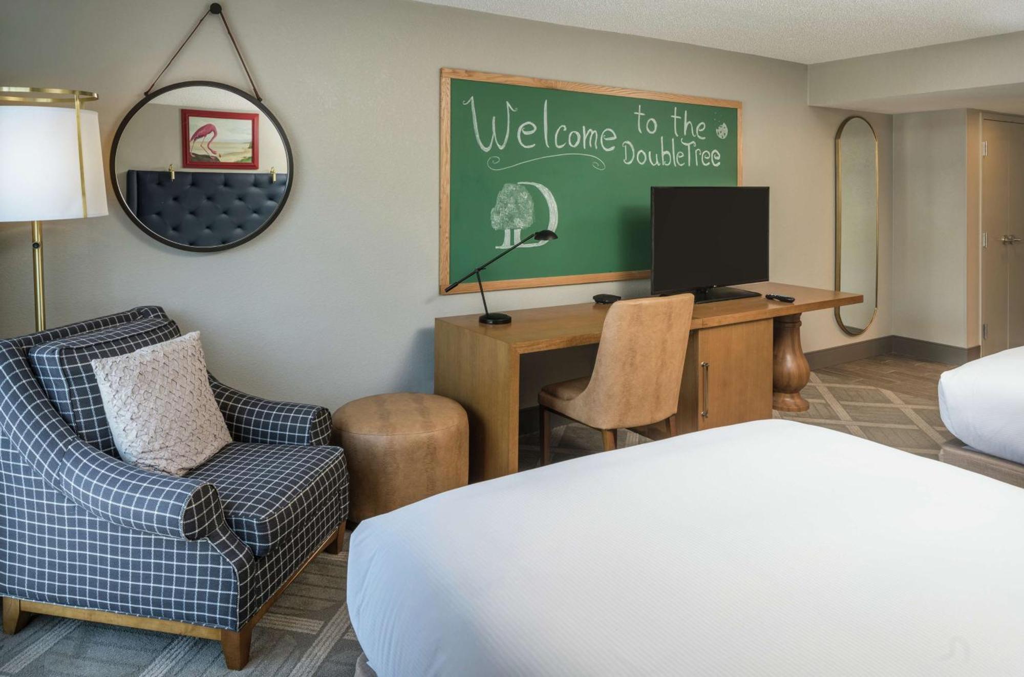 Doubletree By Hilton Gainesville Bagian luar foto
