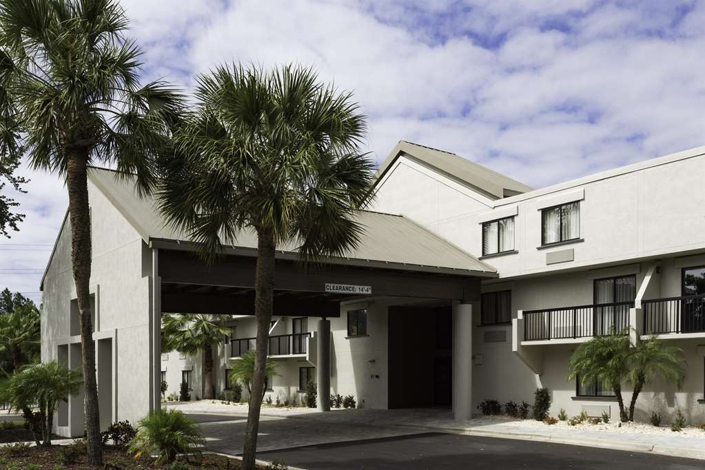 Doubletree By Hilton Gainesville Bagian luar foto